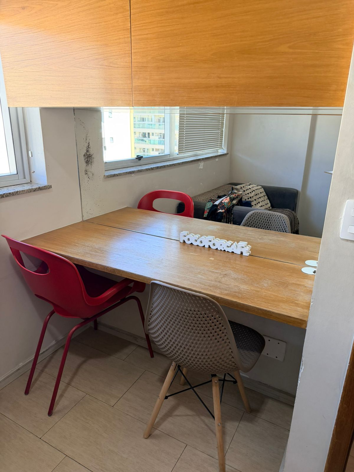 Sala preparada para atendimento multidisciplinar